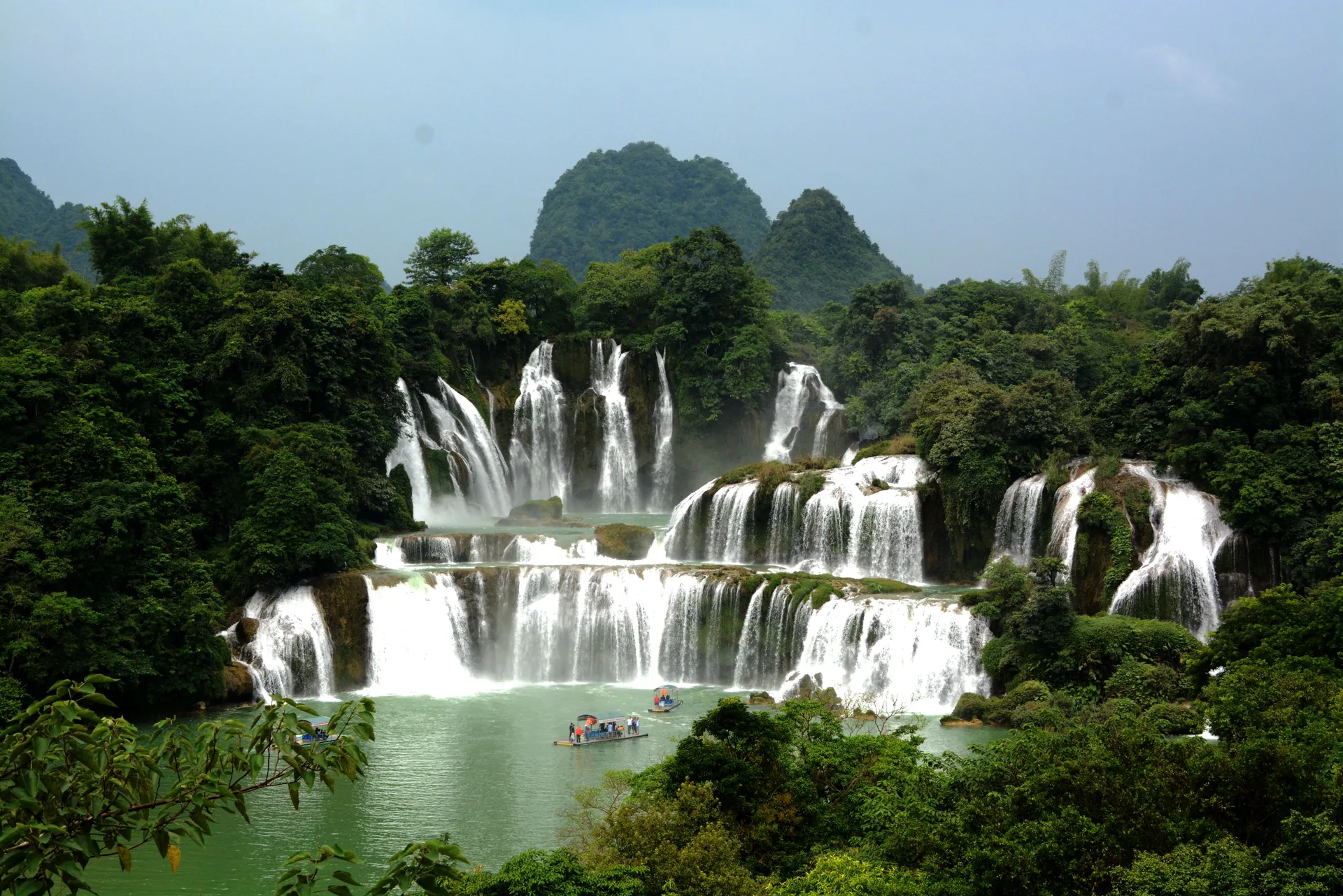 Detian Transnational Waterfall — reference image