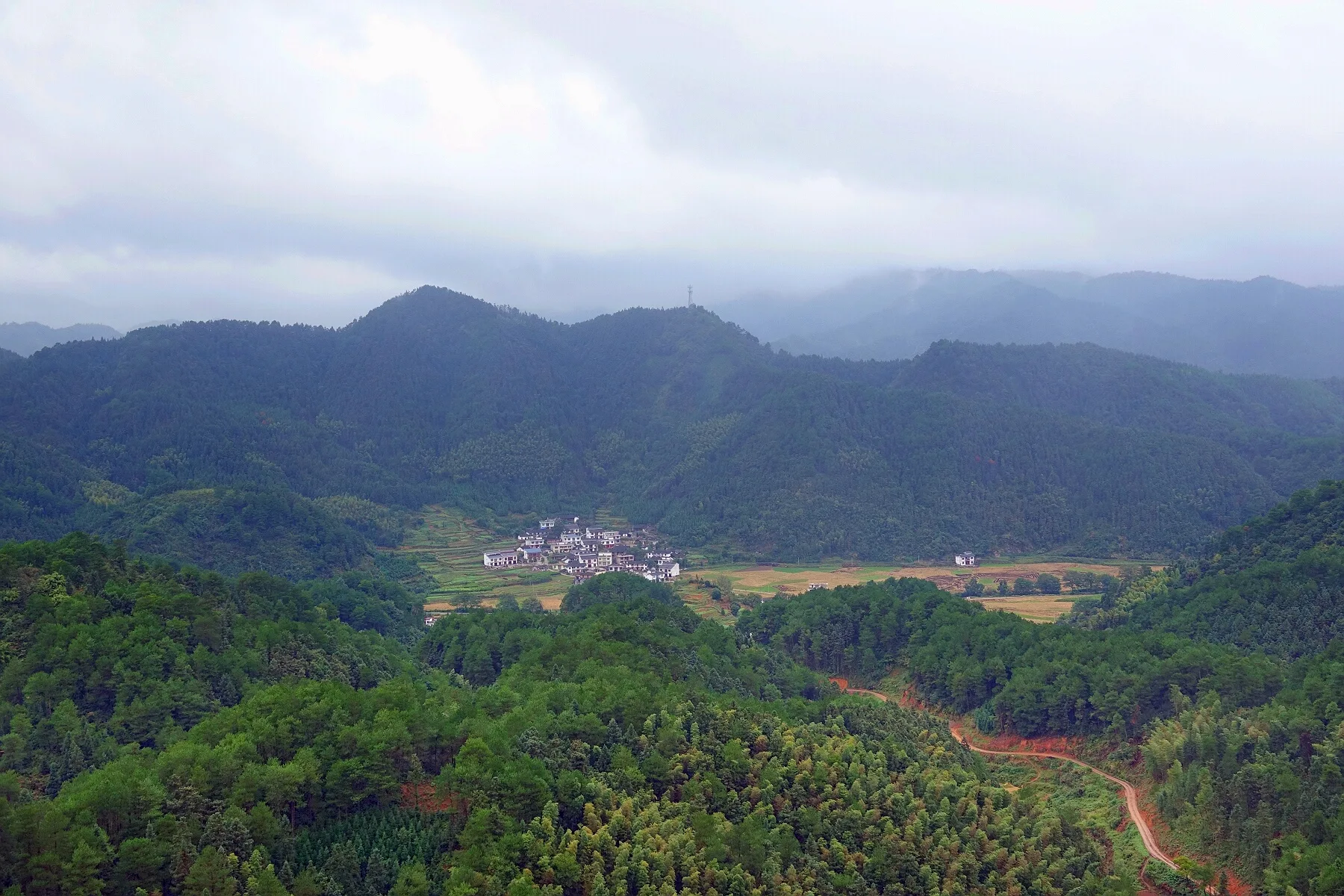 Núi Lãng — ảnh tham khảo