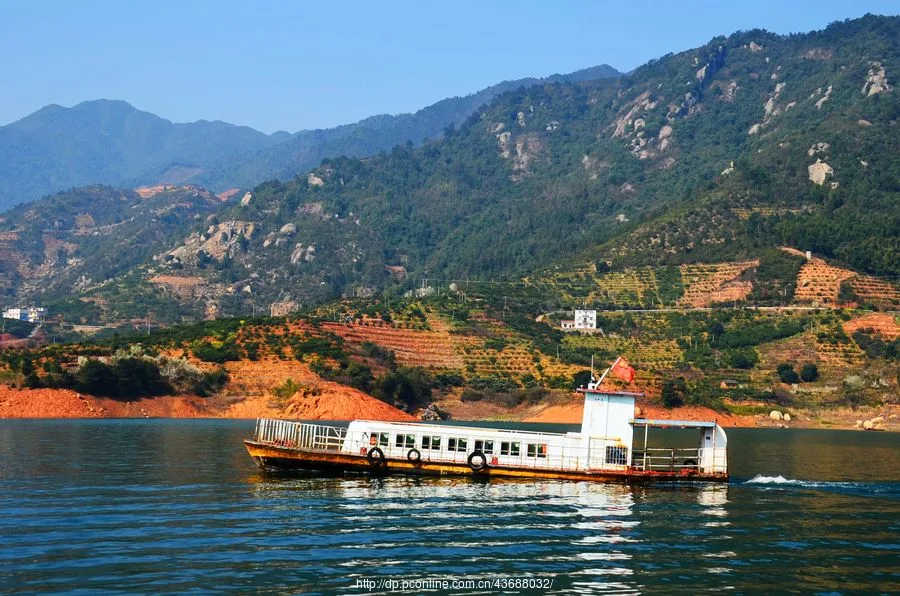 Lago Dongjiang — imagen de referencia
