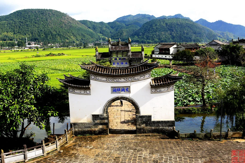 Cổ trấn Hòa Thuận — ảnh tham khảo