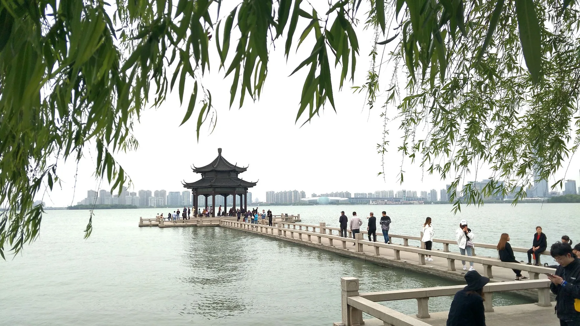 Hồ Kim Kê — ảnh tham khảo