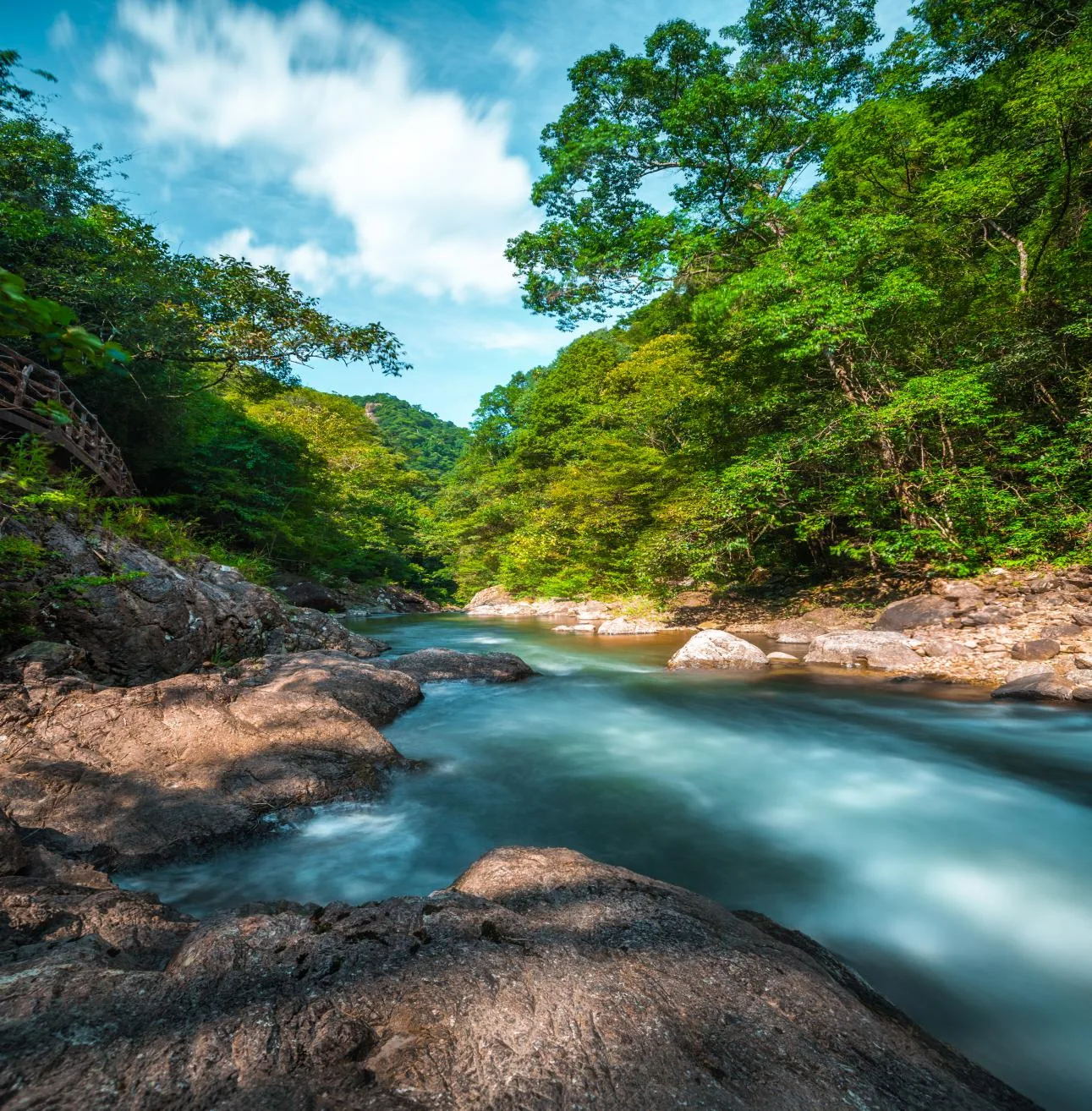Núi Tam Bách — ảnh tham khảo