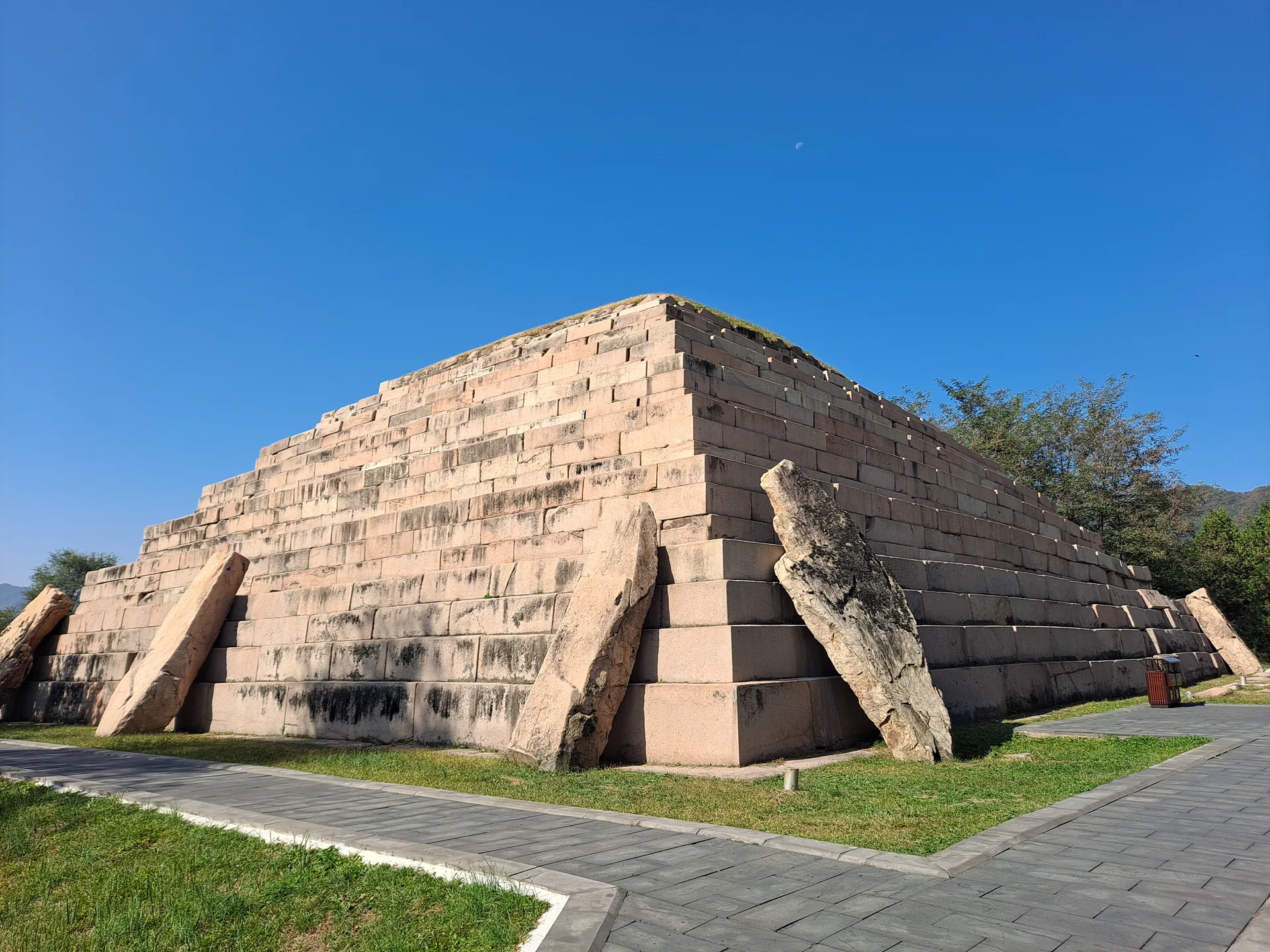 Vestigios de Goguryeo en Ji’an (Tumba del General) — imagen de referencia