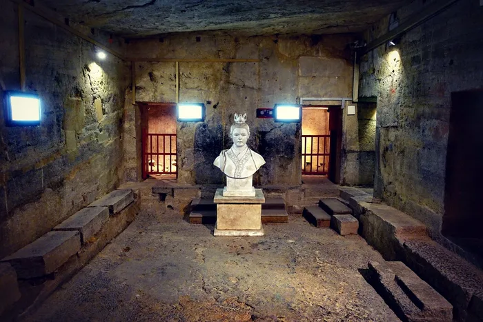 Tombeaux royaux de Liang de l’époque Han, mont Mangdang — image de référence