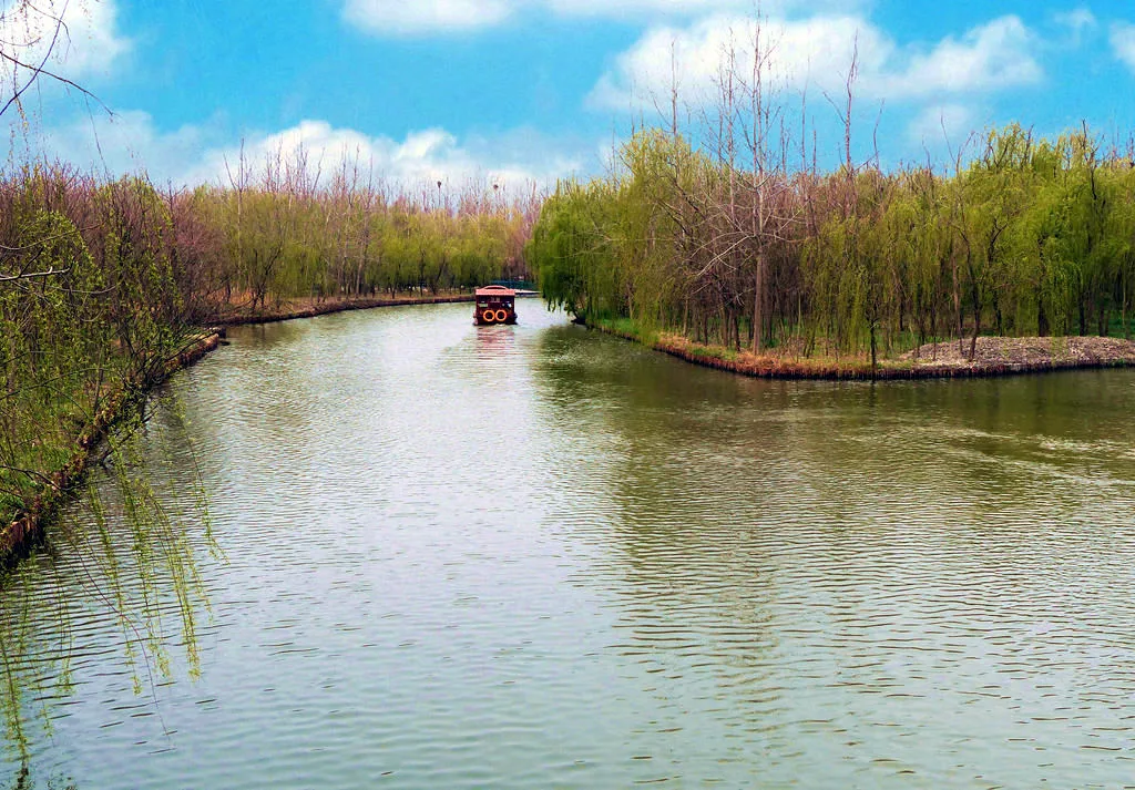 Área turística del lago Qin — imagen de referencia