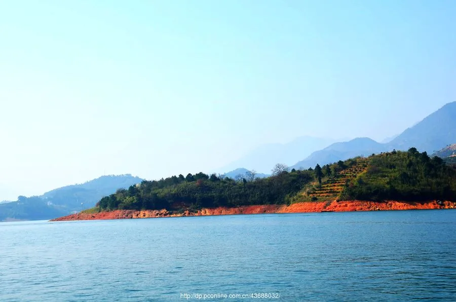 Lago Dongjiang — imagen de referencia