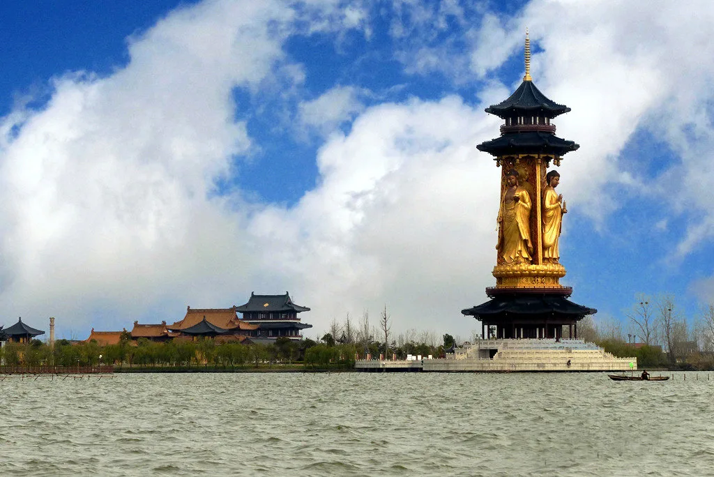 Área turística del lago Qin — imagen de referencia