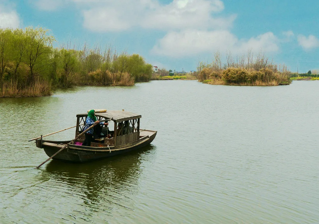 Área turística del lago Qin — imagen de referencia