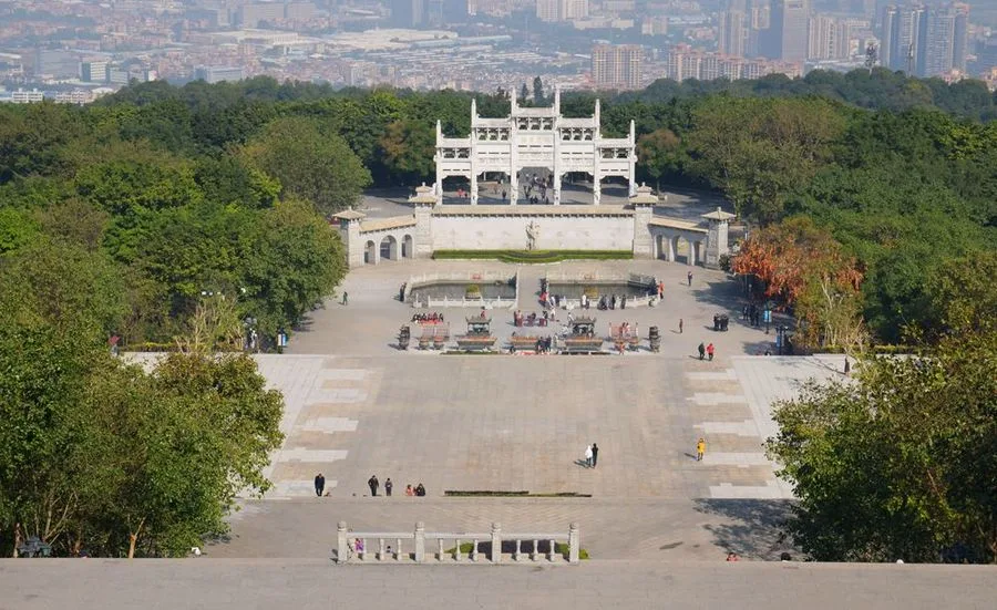 Gunung Xiqiao — imej rujukan