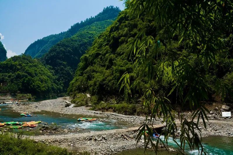 Sungai Ayi — imej rujukan