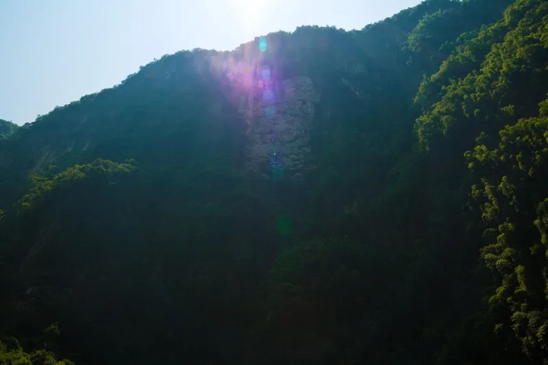 Sungai Ayi — imej rujukan