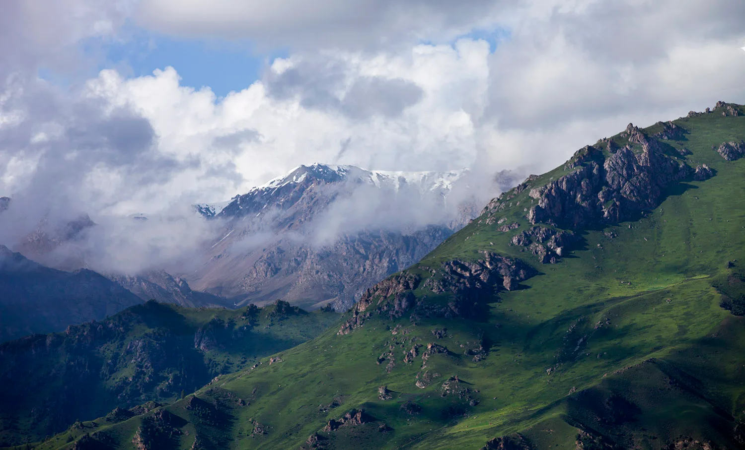 Amidongsuo Niuxin Mountain — reference image