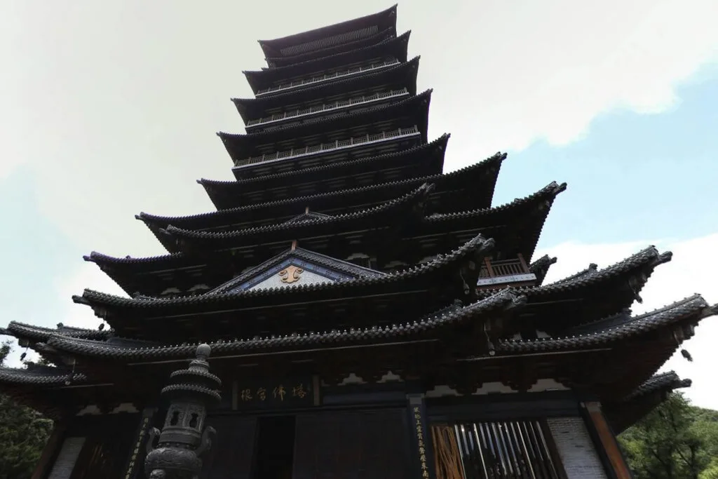 Parco buddhista del Palazzo delle Radici — immagine di riferimento