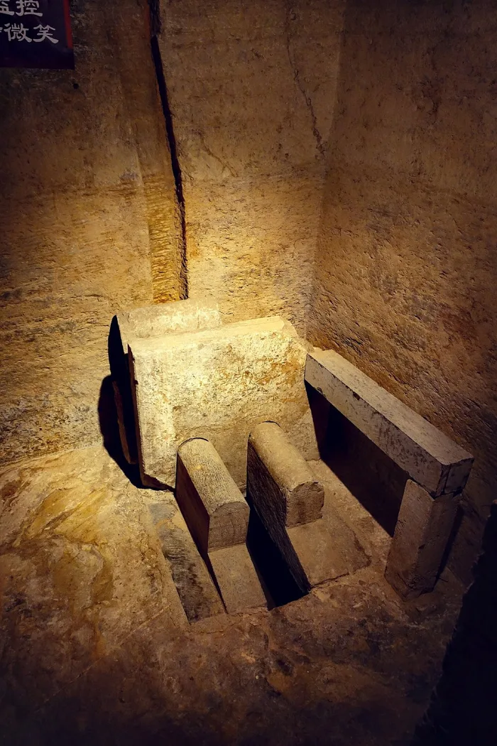 Tombeaux royaux de Liang de l’époque Han, mont Mangdang — image de référence