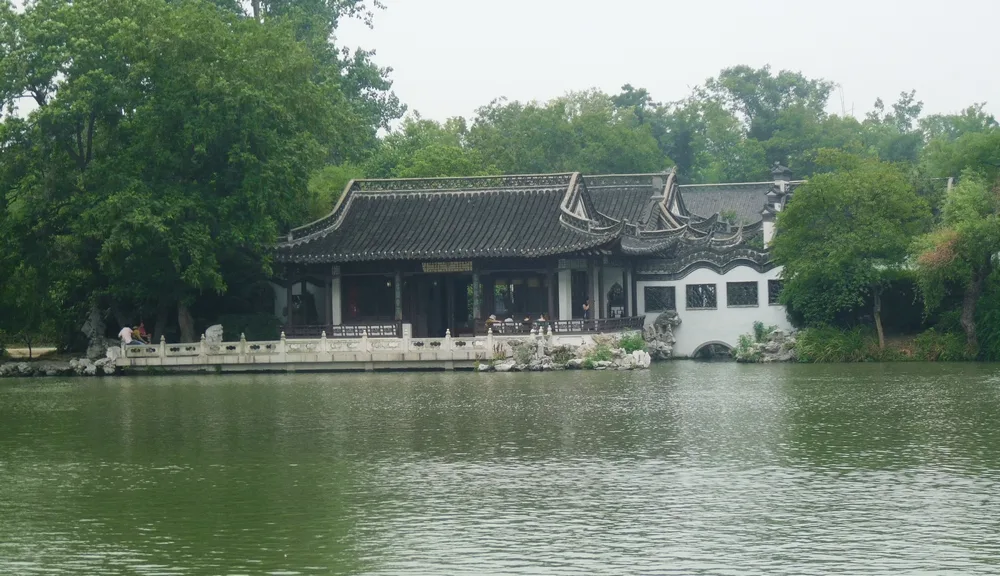 Lago Esbelto del Oeste — imagen de referencia