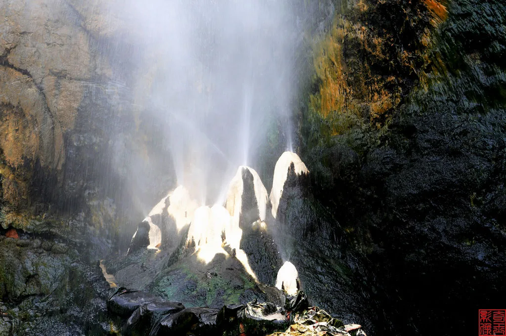Area turistica dei vulcani e Rehai di Tengchong (area Rehai) — immagine di riferimento