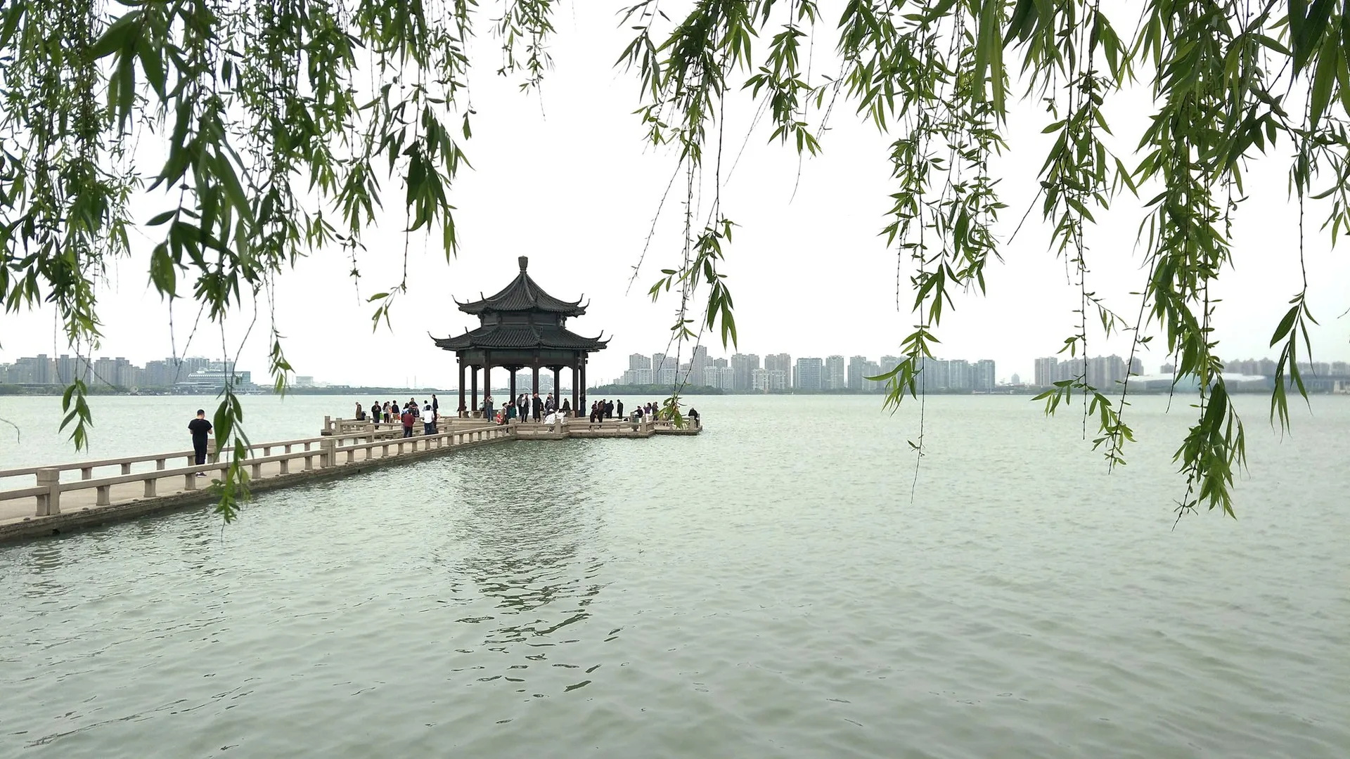 Hồ Kim Kê — ảnh tham khảo