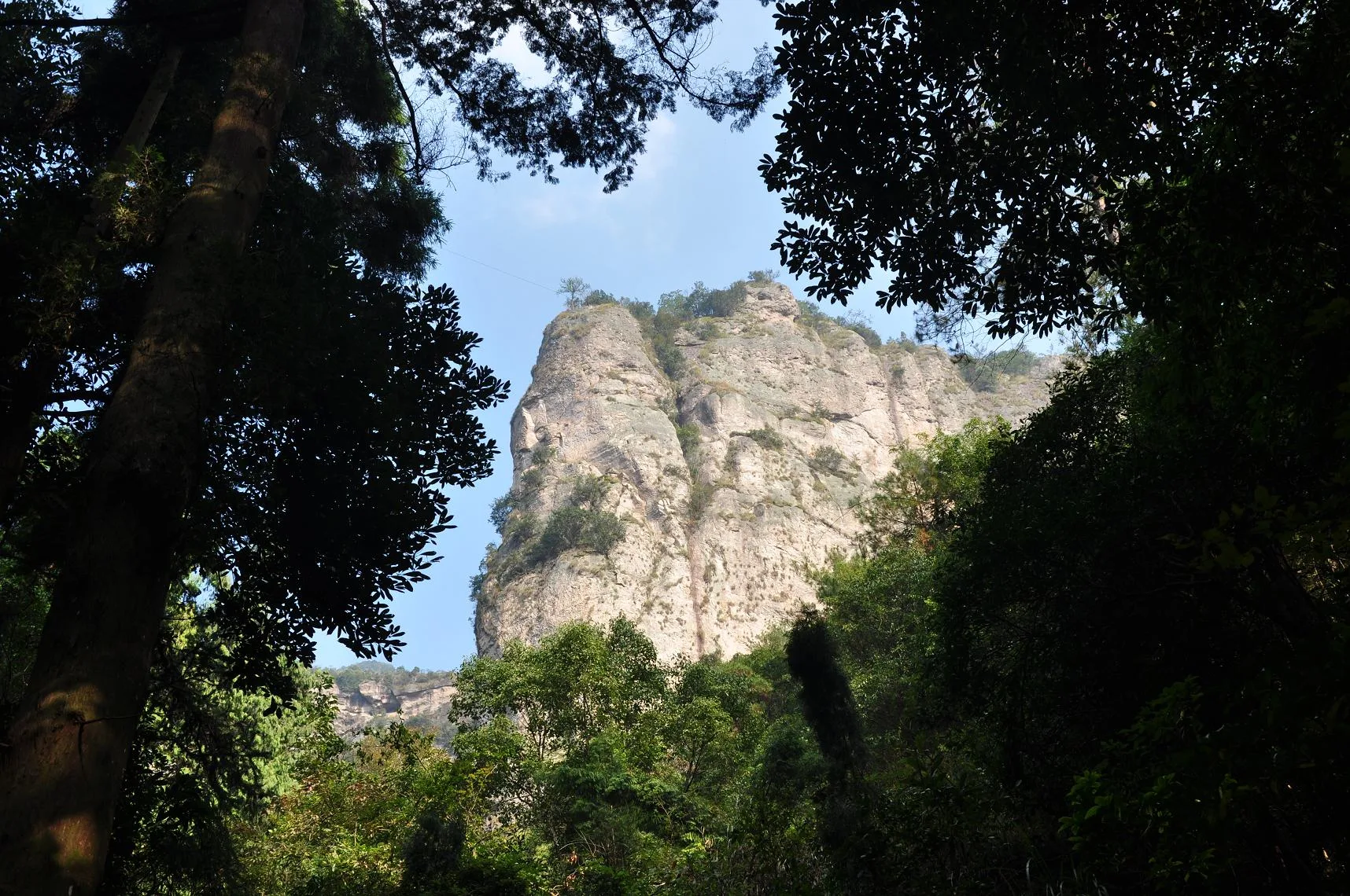 Petit Bassin du Dragon, mont Yandang — image de référence