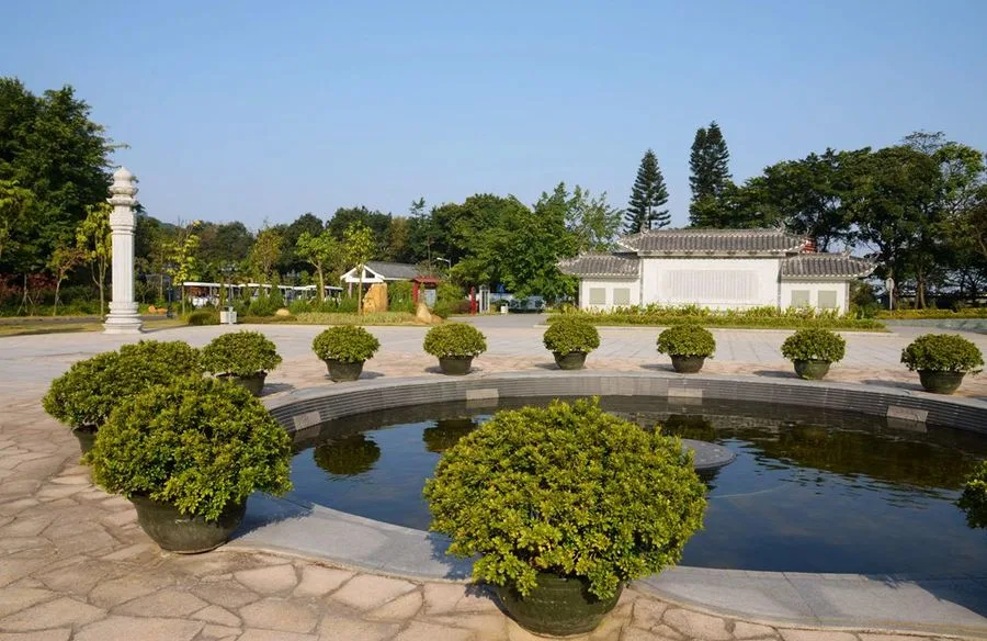 Gunung Xiqiao — imej rujukan