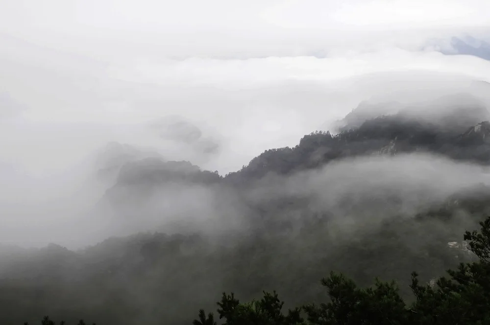 Núi Bạch Vân, Lạc Dương — ảnh tham khảo