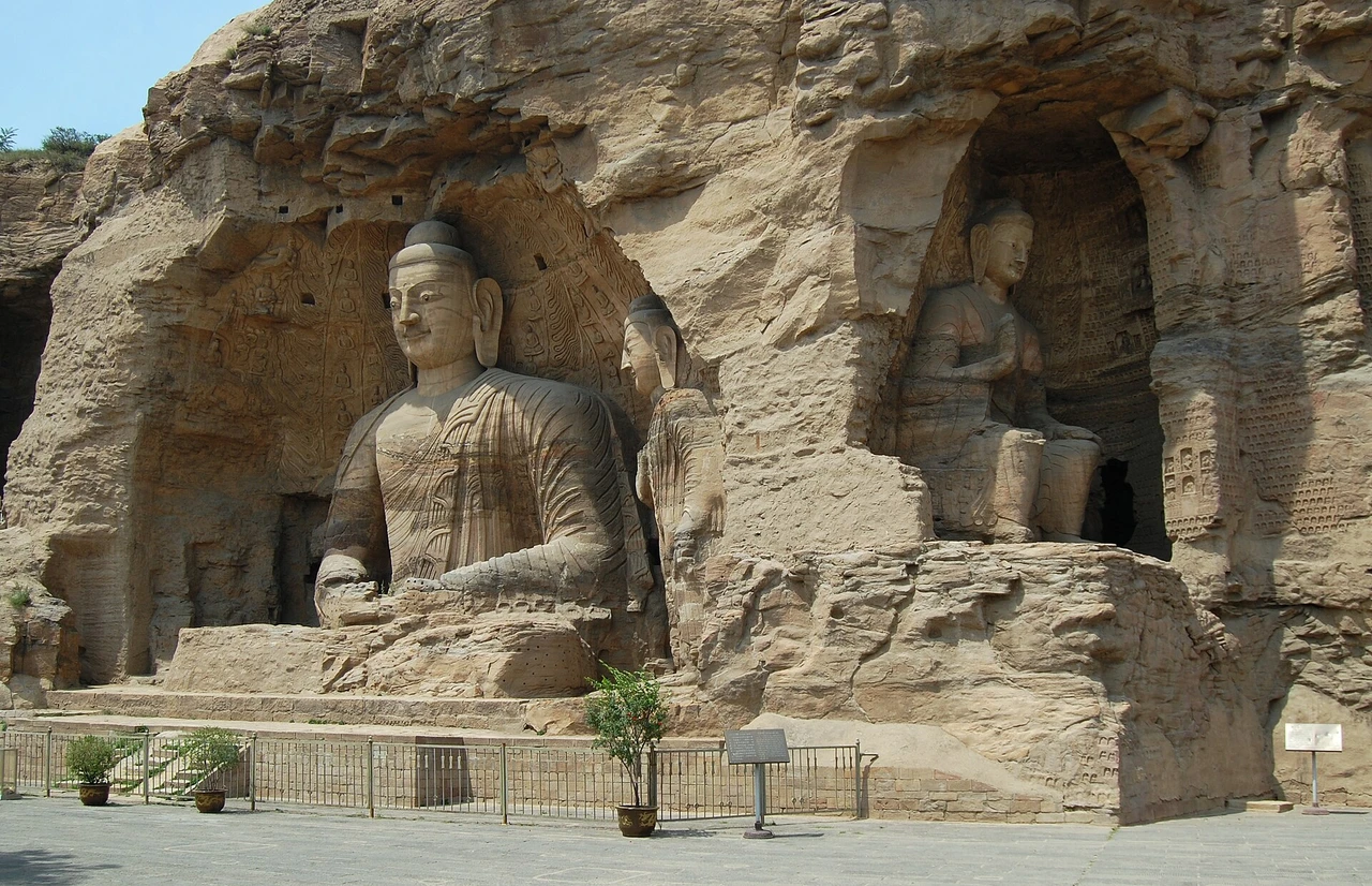 Yungang Grottoes · 云冈石窟