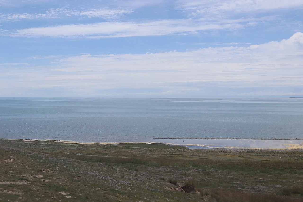 Qinghai Lake · 青海湖