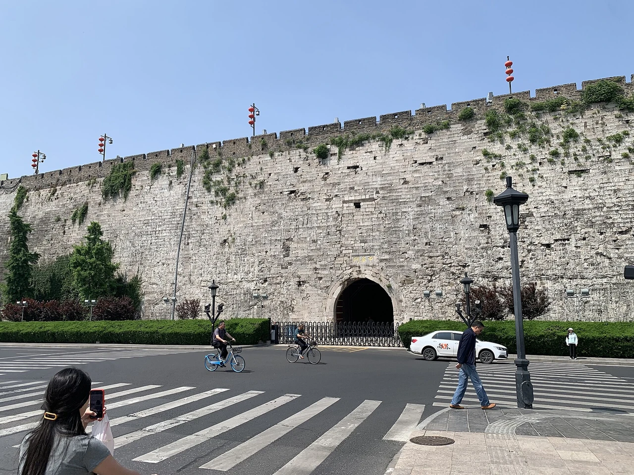 City Wall at Zhonghua Gate · 中华门城墙