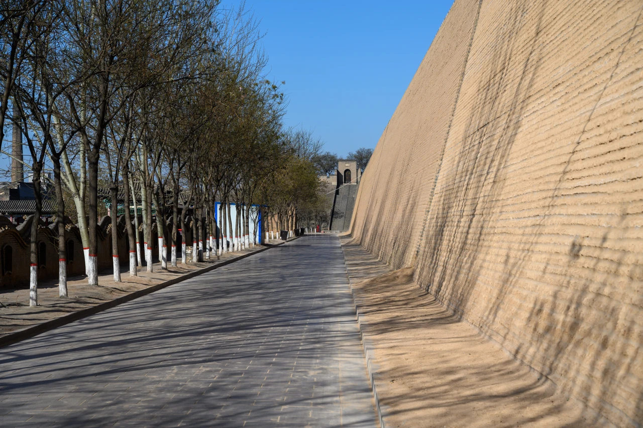 City Wall · 平遥城墙