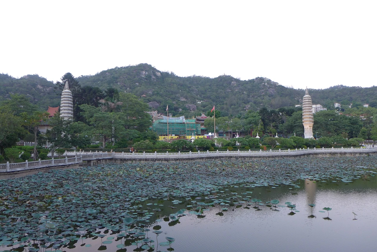 Nanputuo Temple · 南普陀寺