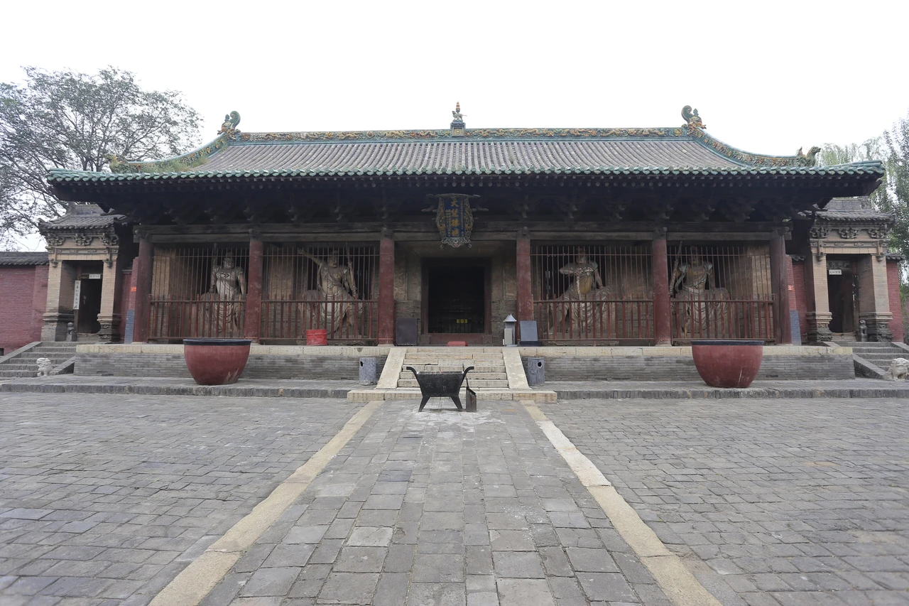 Shuanglin Temple · 双林寺