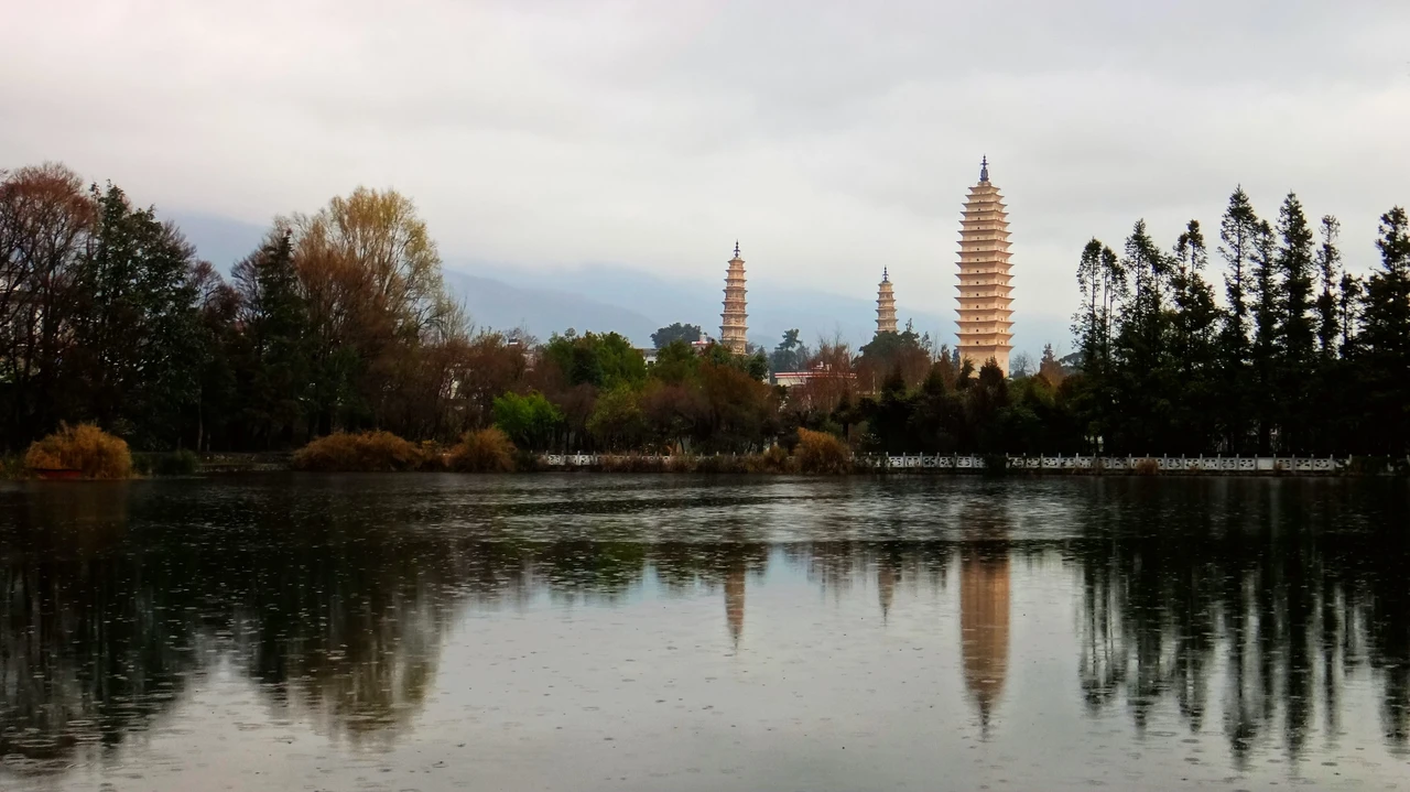 Three Pagodas · 崇圣寺三塔