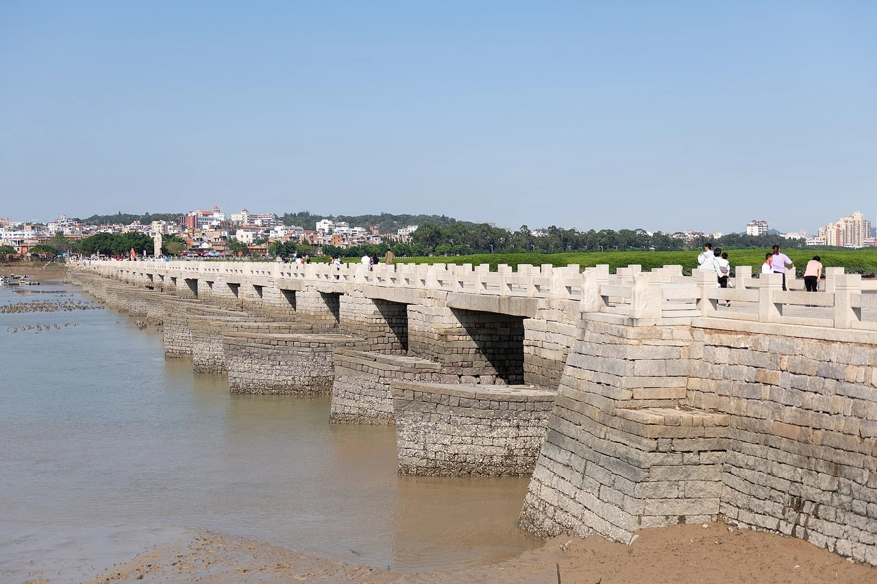Luoyang Bridge · 洛阳桥