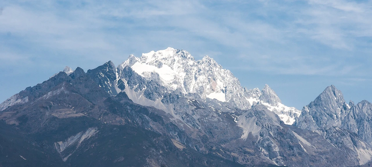 Jade Dragon Snow Mountain · 玉龙雪山