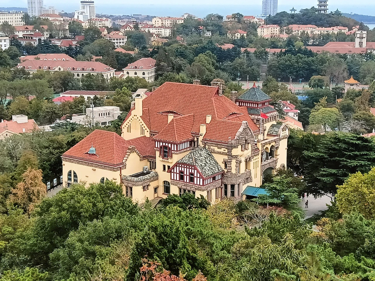 Old Governor's Residence · 青岛德国总督楼旧址