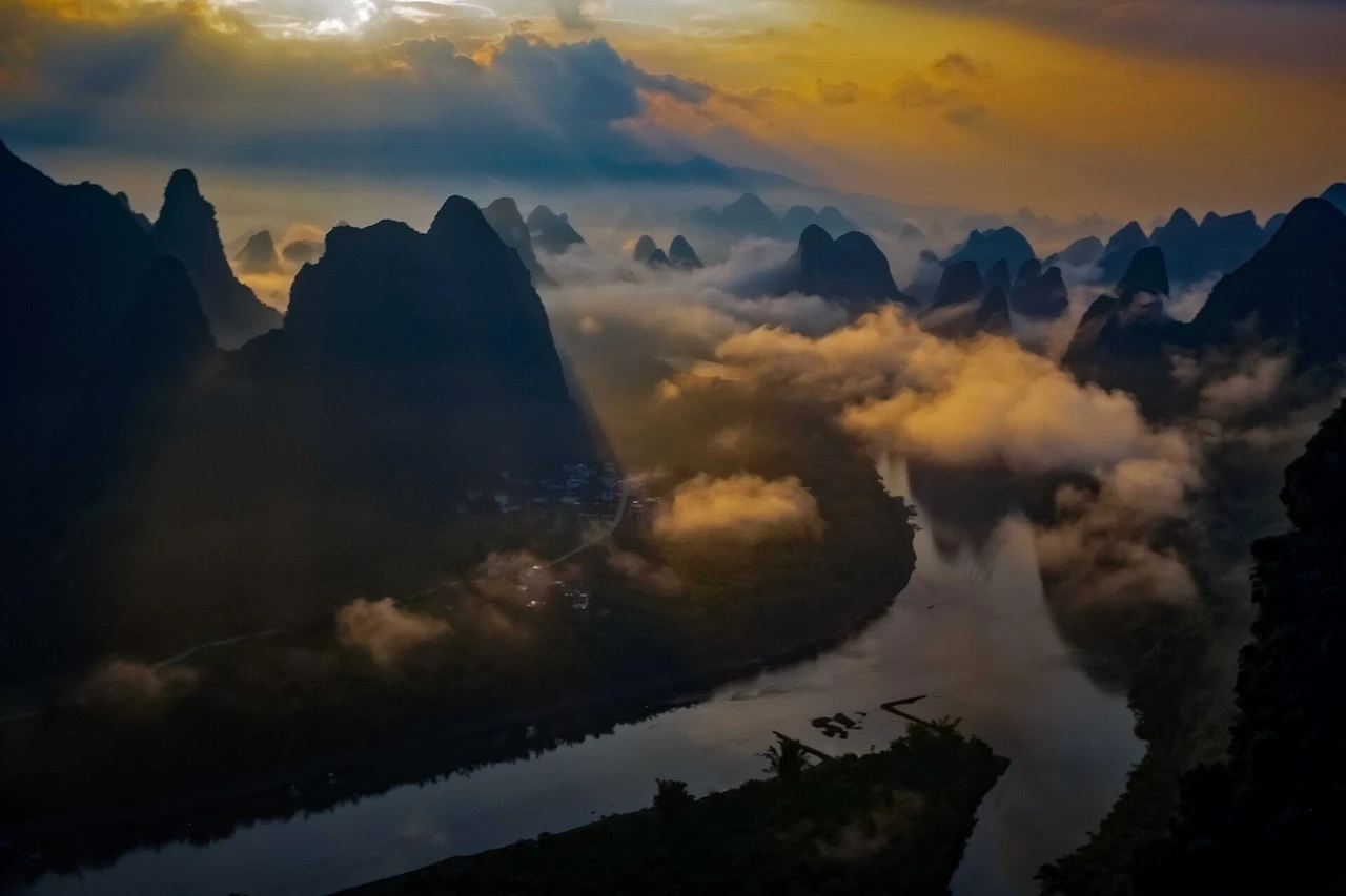 Xianggong Mountain · 相公山