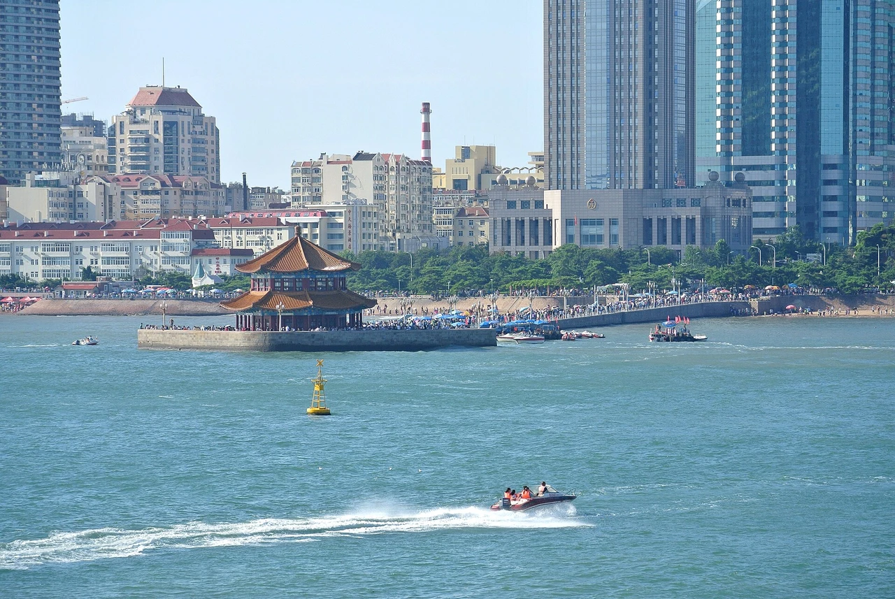 Zhanqiao Pier · 栈桥