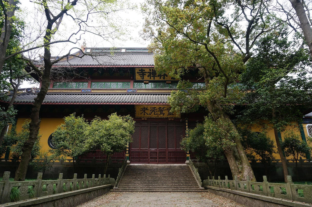 Lingyin Temple · 灵隐寺
