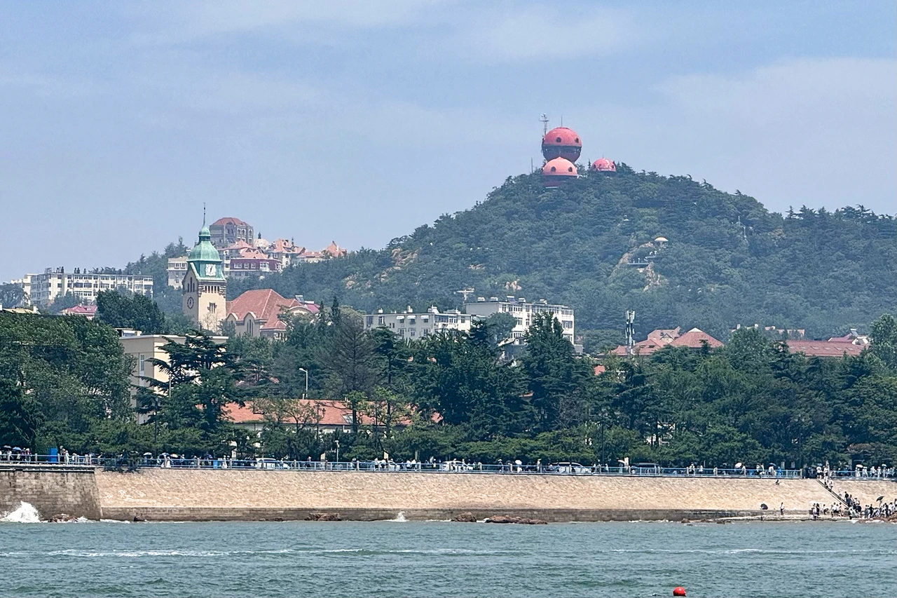 St Michael's Cathedral and Signal Hill · 浙江路天主教堂·信号山