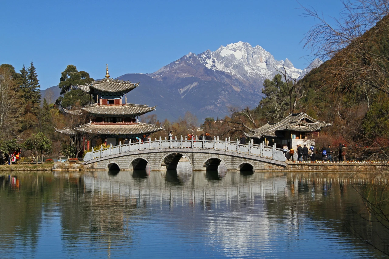 Black Dragon Pool · 黑龙潭