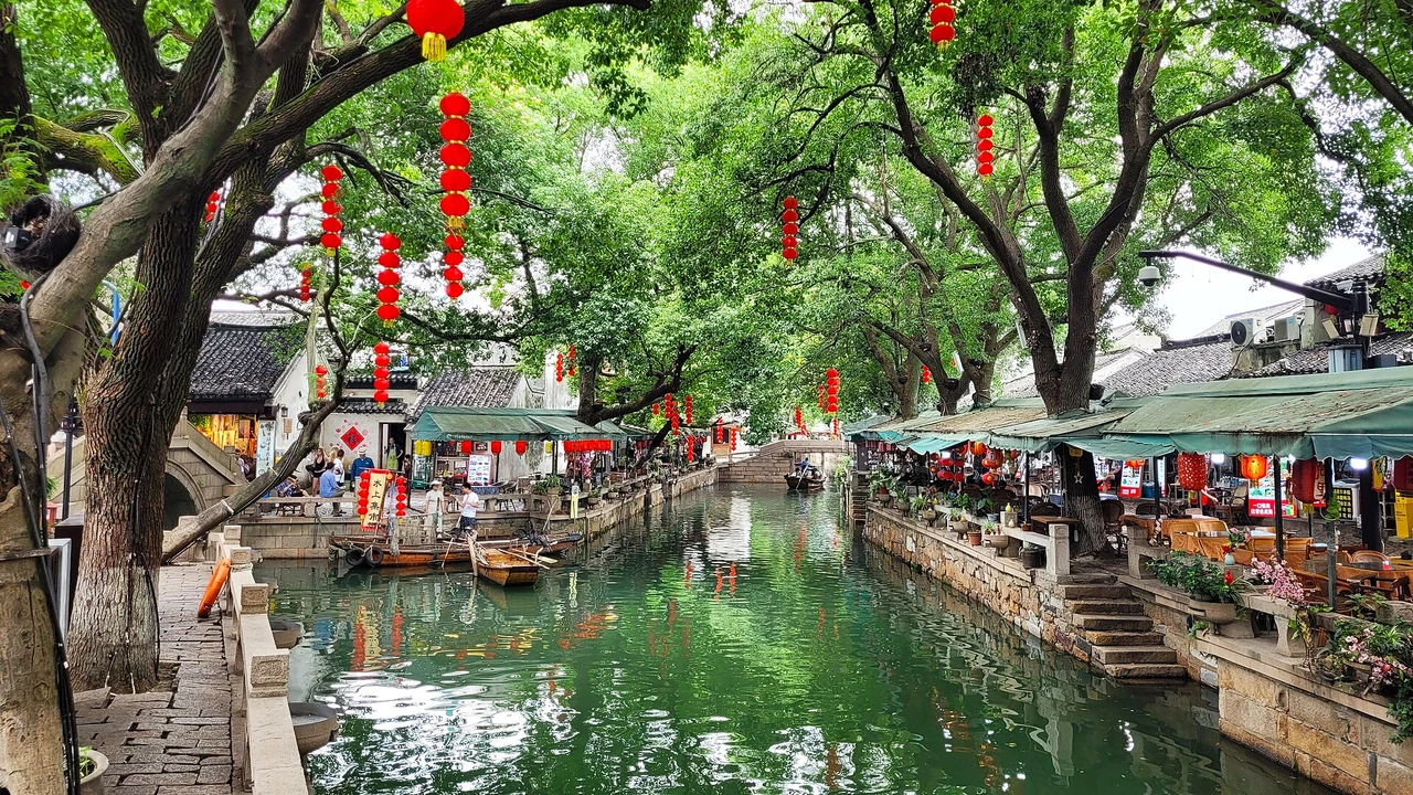 Tongli water town Β· ει