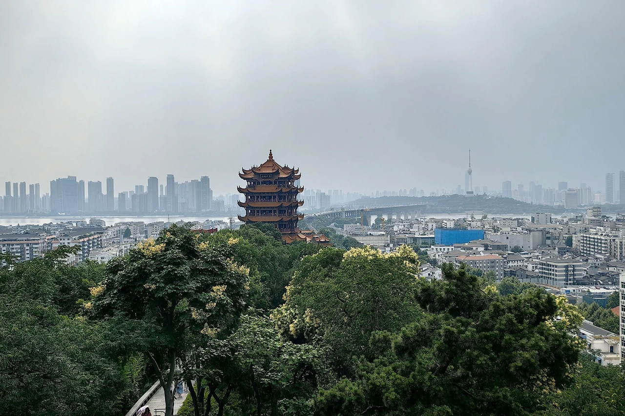 Yellow Crane Tower · 黄鹤楼