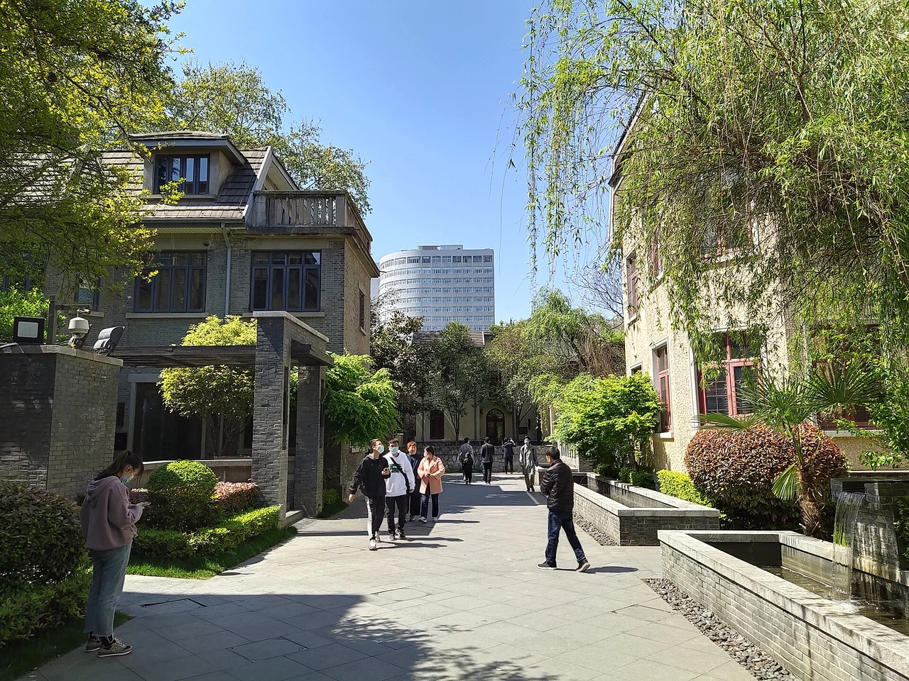 Yihe Road · 颐和路