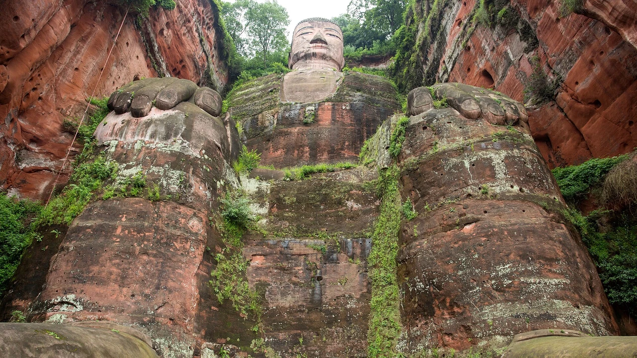 Leshan Giant Buddha · 乐山大佛