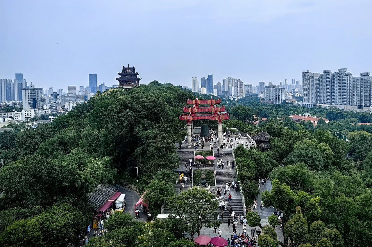 Yellow Crane Tower · 黄鹤楼