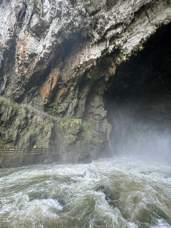 Grotte carsiche del Palazzo del Drago