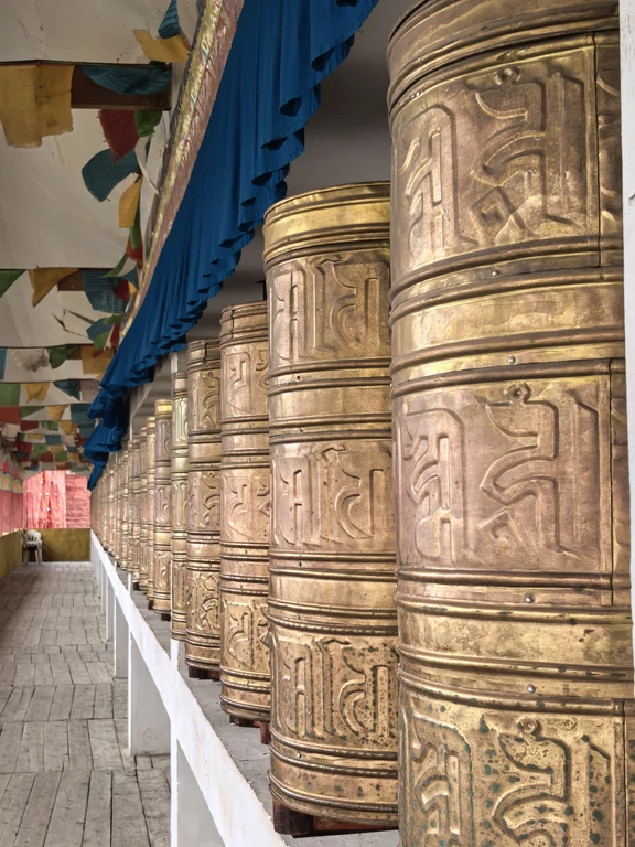 Tempio e praterie di Tagong