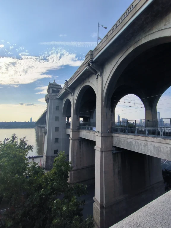 Ponte sullo Yangtze a Wuhan